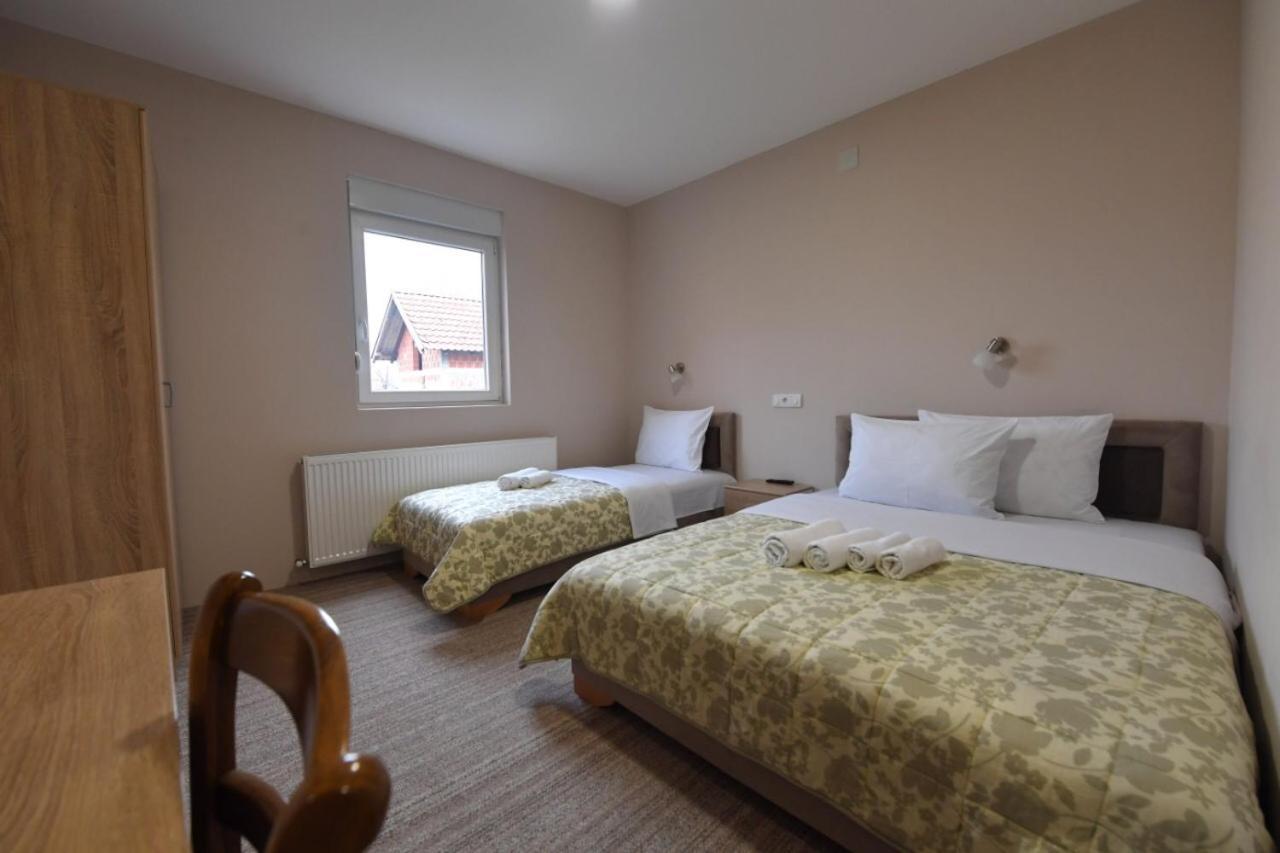 Olimp Motel Kraljevo Exterior foto